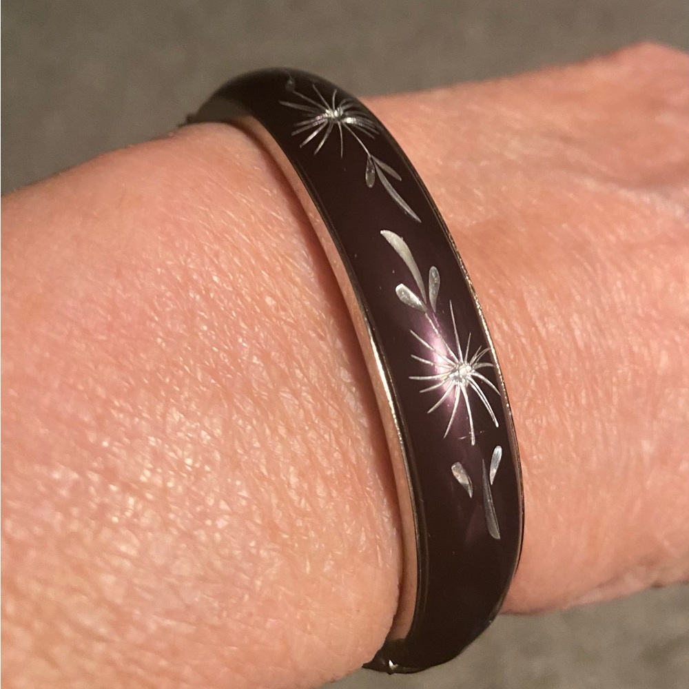 Silver Tone And Black Enamel Bracelet With Engraved Design